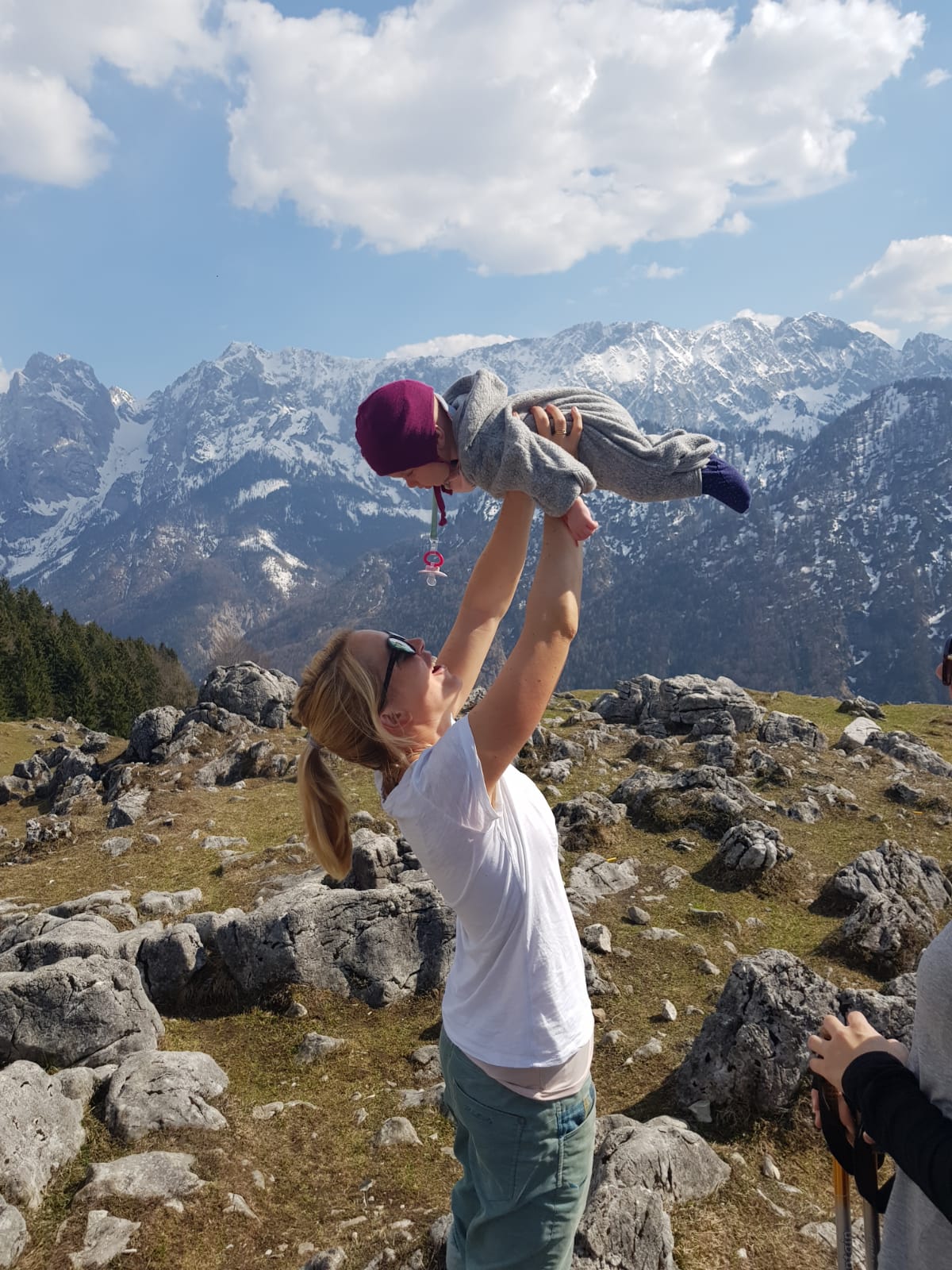 Wandern mit Baby: Tipps zu Ausrüstung, Tourenplanung, Tragen und Kleidung